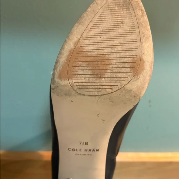 Cole Haan Black Leather Shoes - Picture 6 of 7